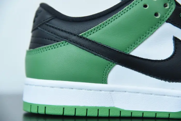 Nike Dunk Low "Classic Green" 