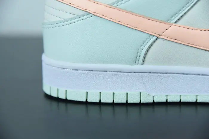 Nike Dunk Low Barely Green 
