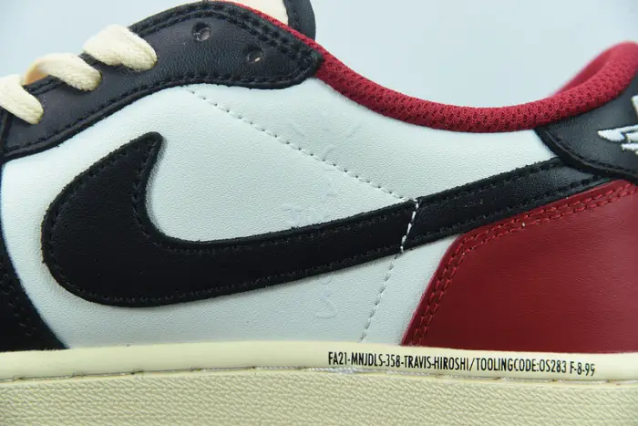 Air Jordan 1 Travis Scott Low 