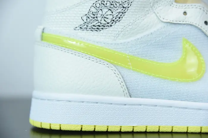 Air Jordan 1 Mid SE Voltage Yellow 