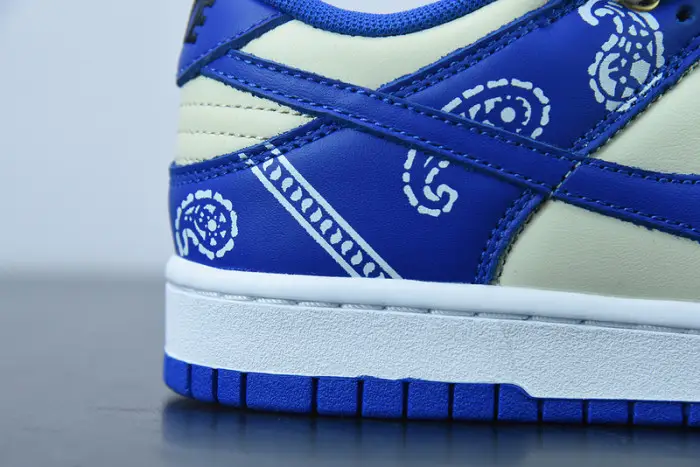 Nike Dunk Low “Retro 