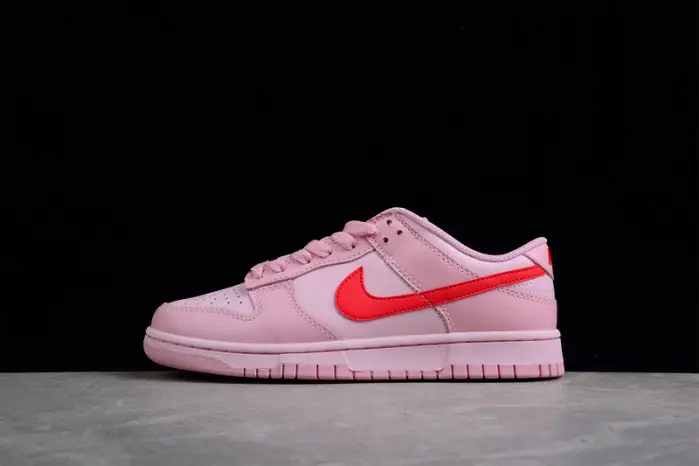Nike Dunk Low Triple Pink 