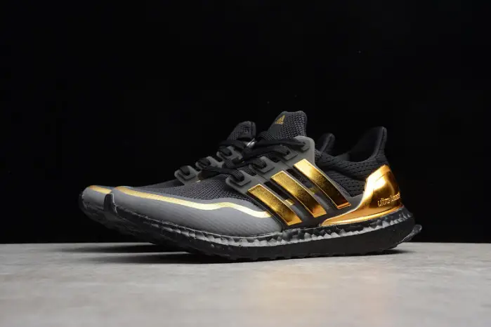 ADIDAS ULTRA BOOST LUXURIOUS METALLIC GOLD 