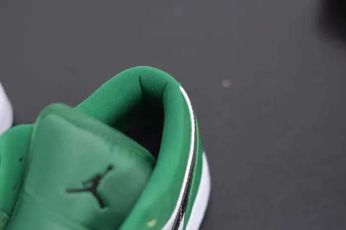 Air Jordan 1 Low 'Pine Green' - 553558 