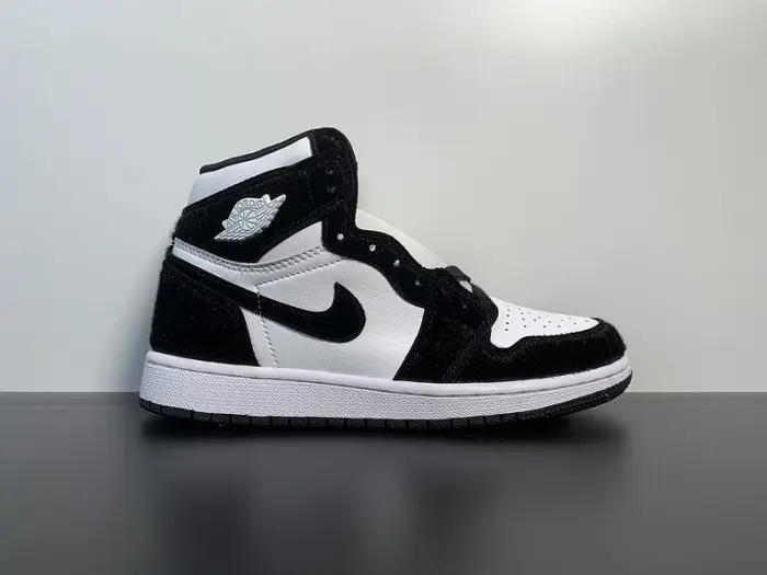 Air Jordan 1 Panda Black White 