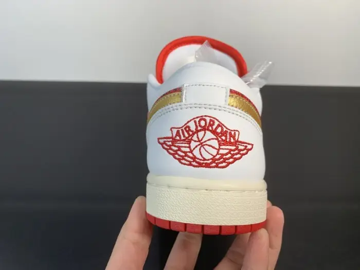 Air Jordan 1 Low SE GS 'Spades' - 