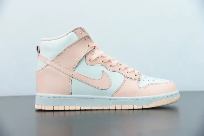 Nike Dunk High WMNS “Crimson Tint” 