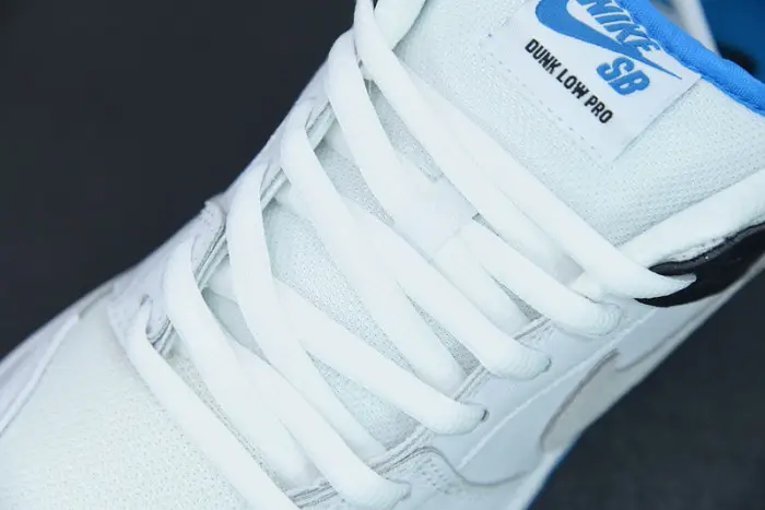 Nike SB Dunk Low "Laser Blue" 