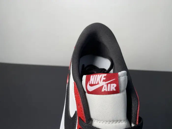 AIR JORDAN 1 RETRO LOW CHICAGO (2016) 
