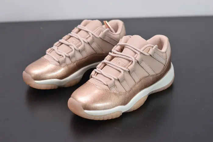 Air Jordan 11 Low 'Rose Gold' 
