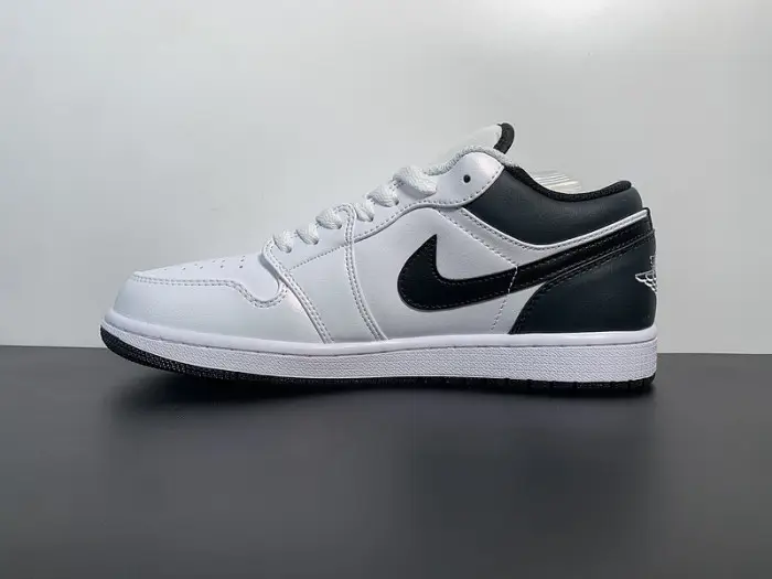 Air Jordan 1 Low White Black 