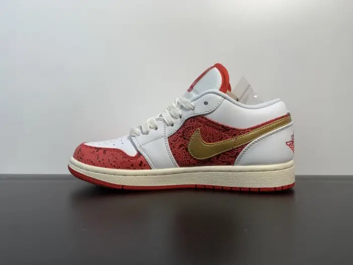 Air Jordan 1 Low SE GS 'Spades' - 