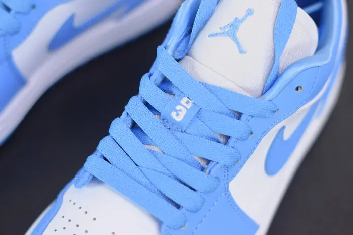 Air Jordan 1 Low UNC 