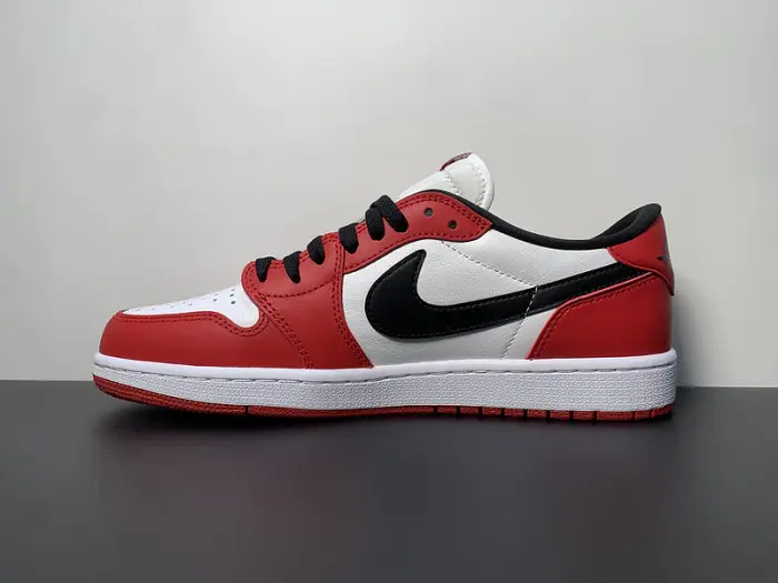 AIR JORDAN 1 RETRO LOW CHICAGO (2016) 