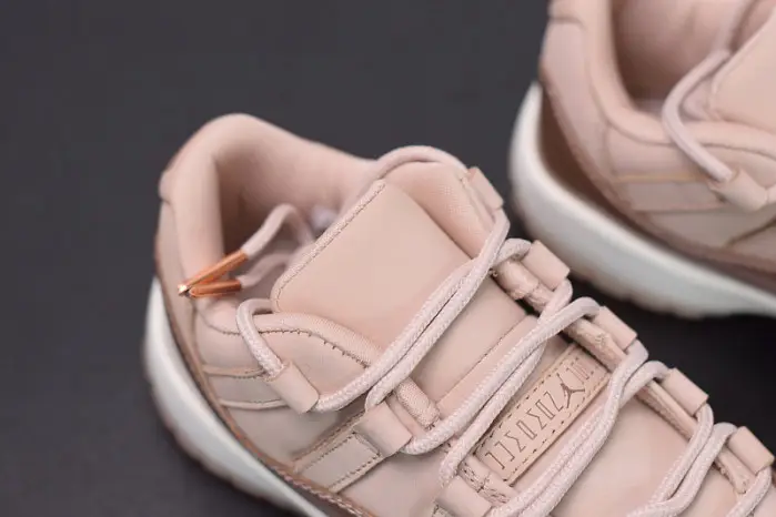 Air Jordan 11 Low 'Rose Gold' 