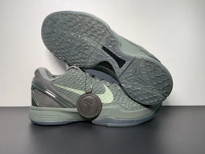 Nike Zoom Kobe 6 'Fade To Black' 