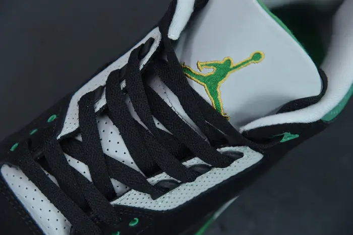 Air Jordan 3 Pine Green 