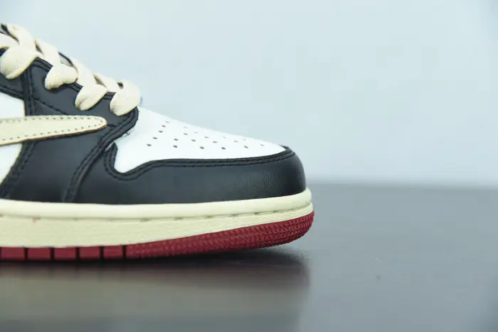 Air Jordan 1 Travis Scott Low 
