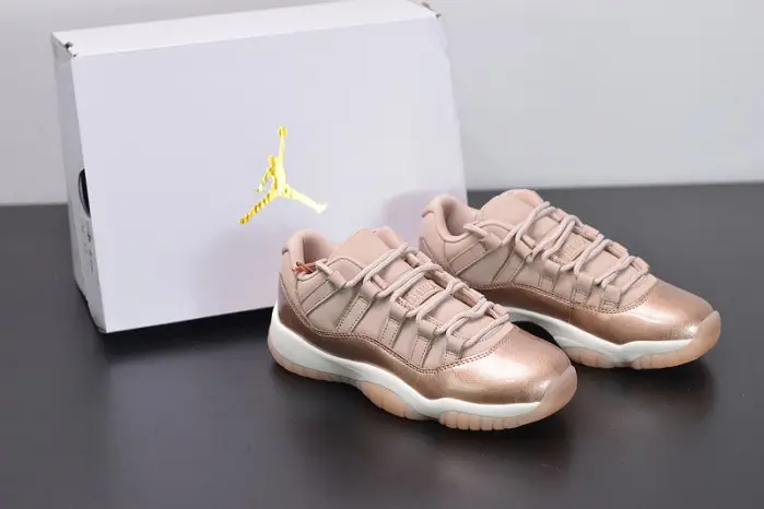 Air Jordan 11 Low 'Rose Gold' 