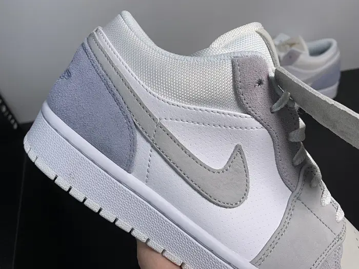 Air Jordan 1 Low "Paris" 