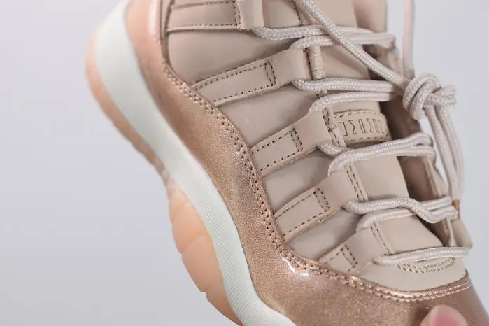 Air Jordan 11 Low 'Rose Gold' 