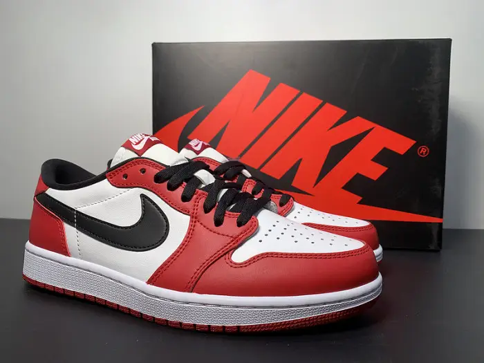 AIR JORDAN 1 RETRO LOW CHICAGO (2016) 