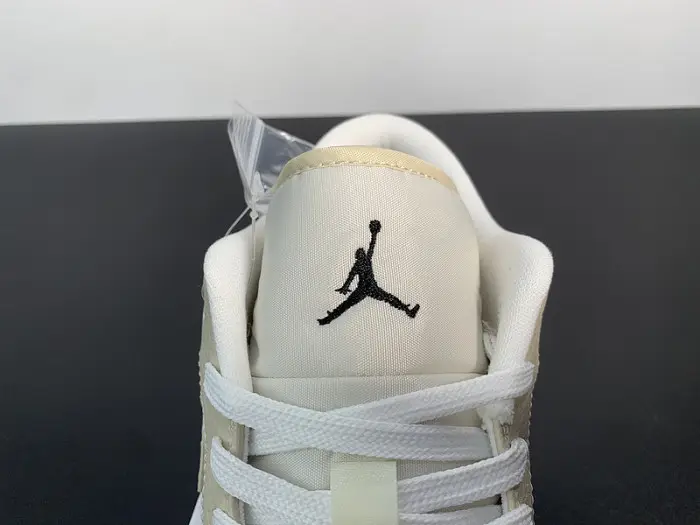 Air Jordan 1 Low SE 'Sail Rattan' - FB7168 