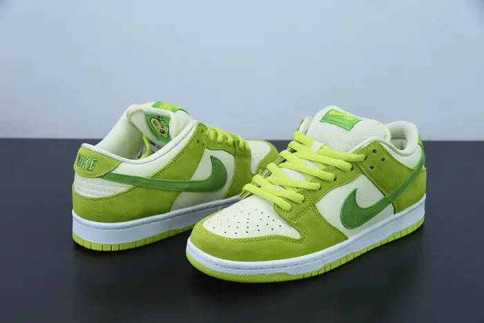 Nike SB Dunk Low Green Apple 