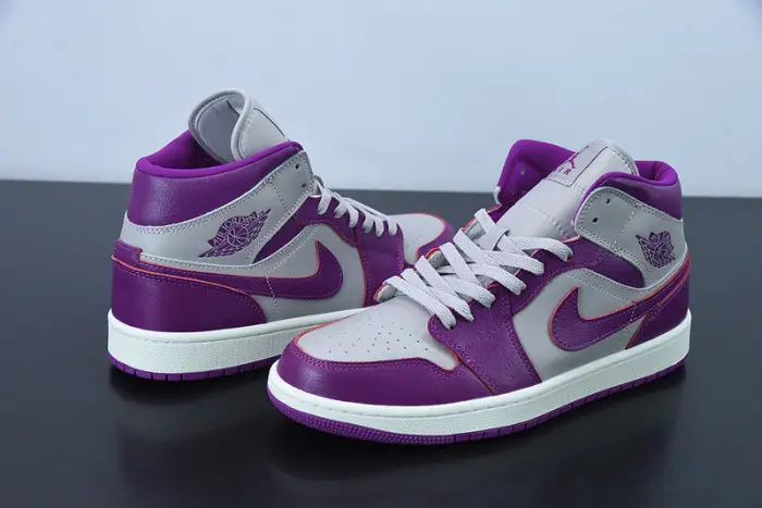 Air Jordan 1 Mid Magenta WMNS 