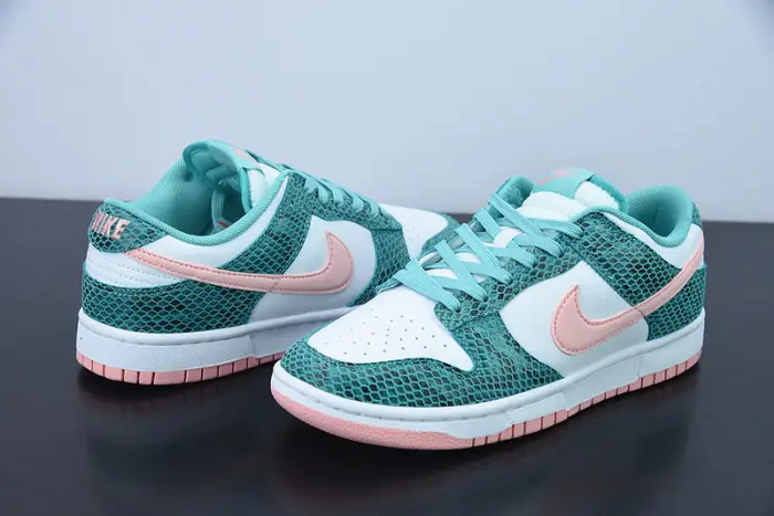 Nike Dunk Low Snakeskin 