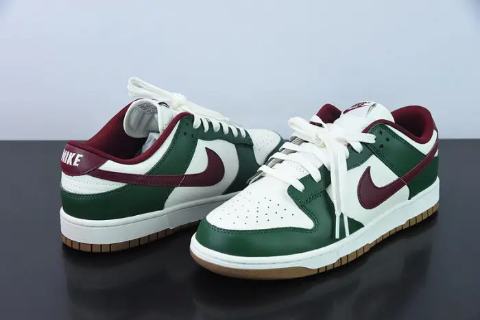 Nike Dunk Low Gorge Green 