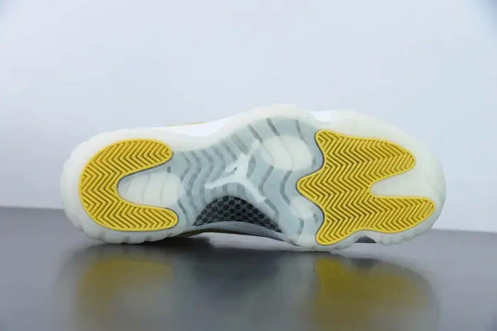 Air Jordan 11 Low 'Yellow Snakeskin 