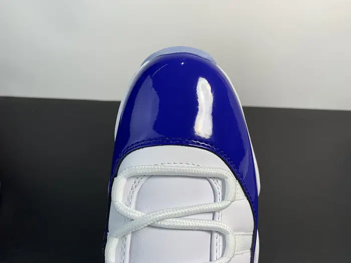 AIR JORDAN 11 RETRO LOW WHITE CONCORD 