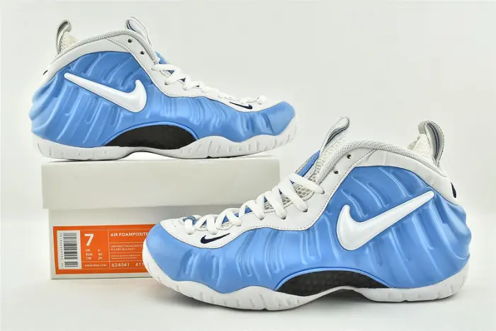 NIKE Air Foamposite Pro 'University Blue' - 624041 