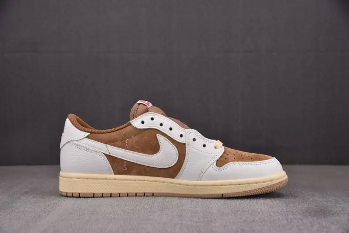 TRAVIS SCOTT X AIR JORDAN 1 LOW OG 