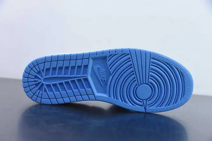 Air Jordan 1 Low 'University Blue' - 553558 