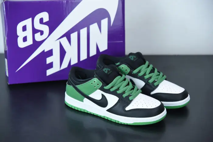 Nike Dunk Low "Classic Green" 