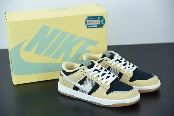 Nike Dunk Low Rooted in Peace 