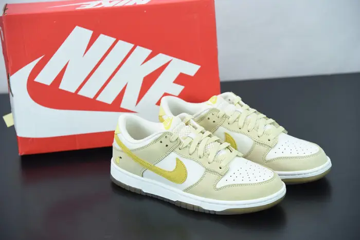 Nike Dunk Low Lemon Drop 