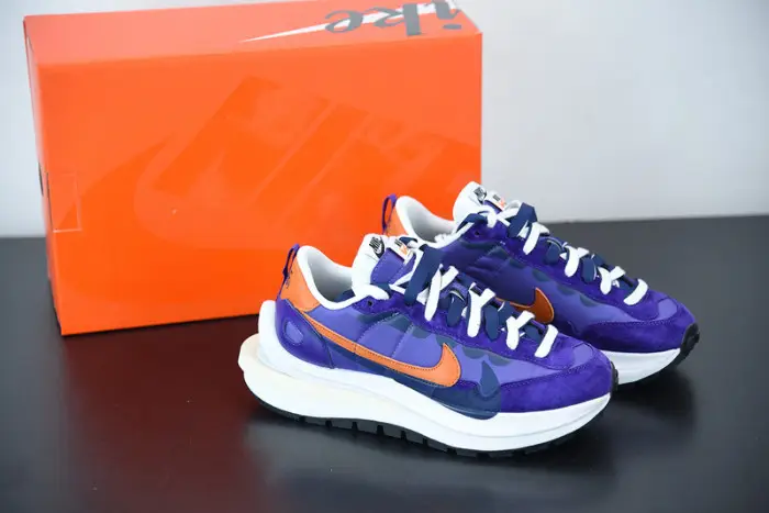 Nike Vaporwaffle sacai 