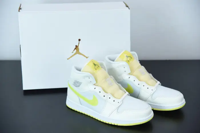 Air Jordan 1 Mid SE Voltage Yellow 