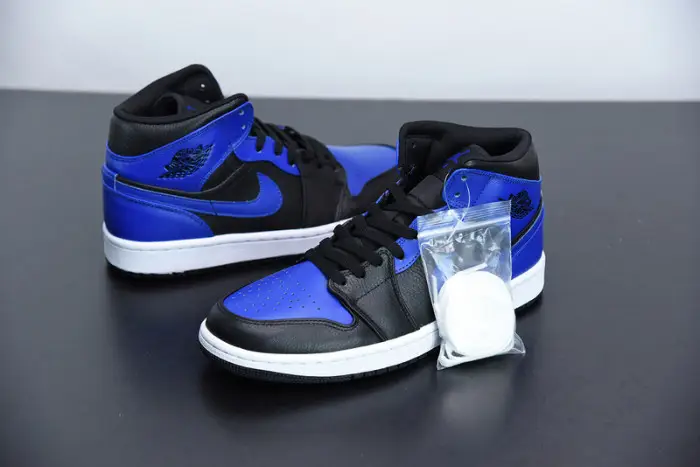 Air Jordan 1 Mid “Hyper Royal” 