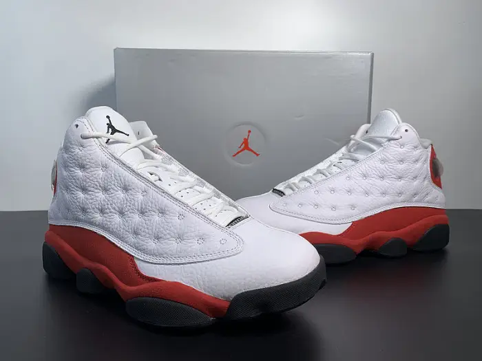 Air JORDAN 13 RETRO OG CHICAGO (2017) 