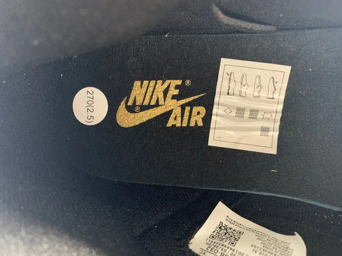 Air Jordan 1 Retro High OG 'Black Metallic Gold' 