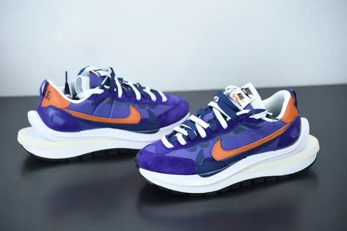 Nike Vaporwaffle sacai 