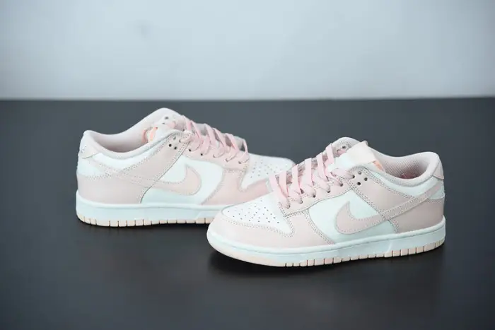 Nike Dunk Low "Orange Pearl" 