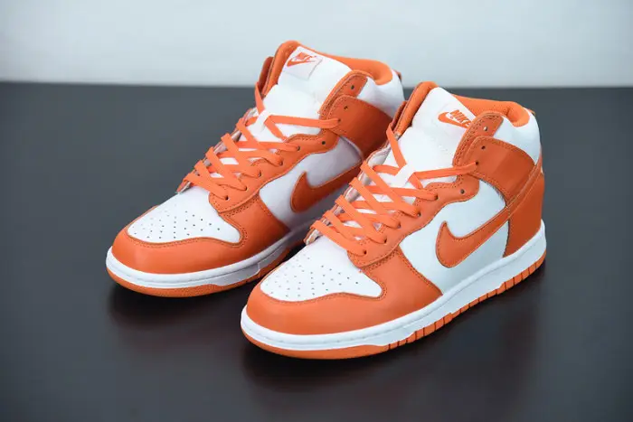 Nike SB Dunk High Retro“Orange Blaze” 