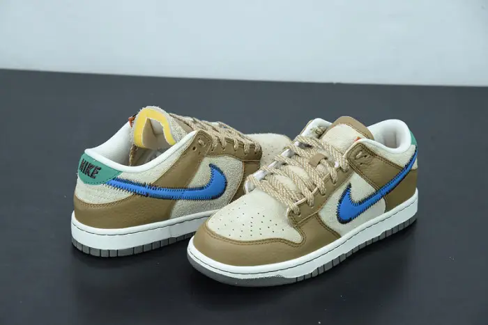 Size? x Nike Dunk Low "Dark Driftwood" 