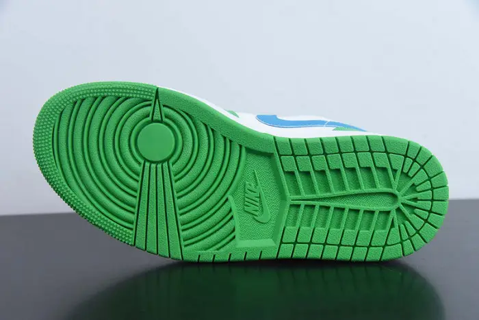 Air Jordan 1 Low Lucky Green 