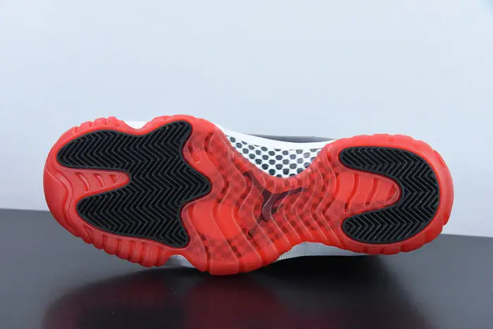 Air Jordan 11 Retro 'Bred' 2019 - 378037 
